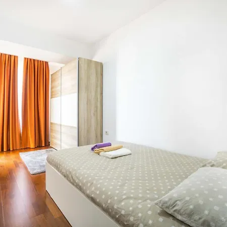 Incity Booking Бухарест